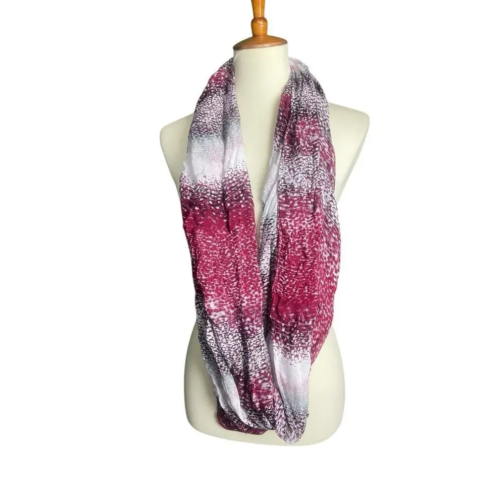 Infinity Scarf Women One Size Fits All Burgundy Cream Speckled Ombre Pattern